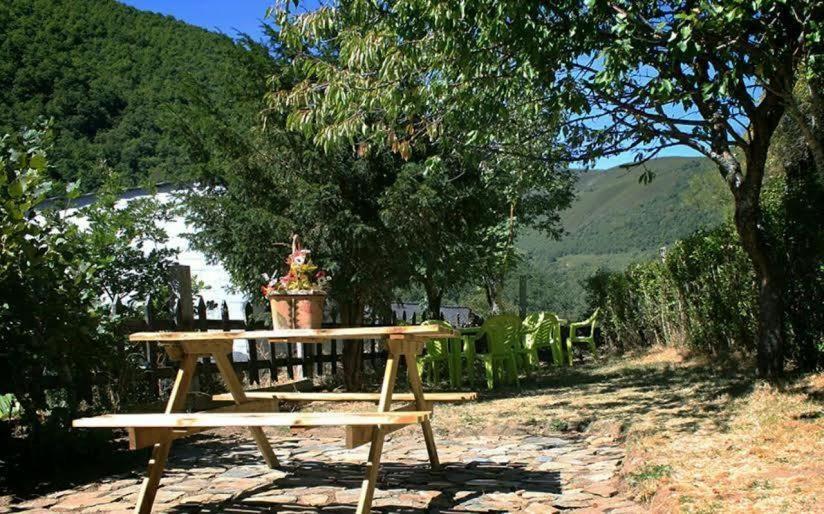 Casa Rural La Fuente Tejedo del Sil Extérieur photo